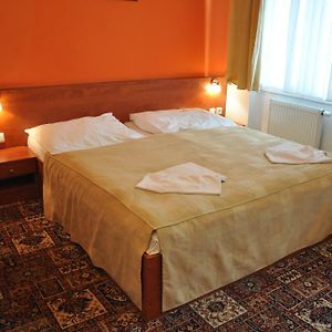 Dreibettzimmer